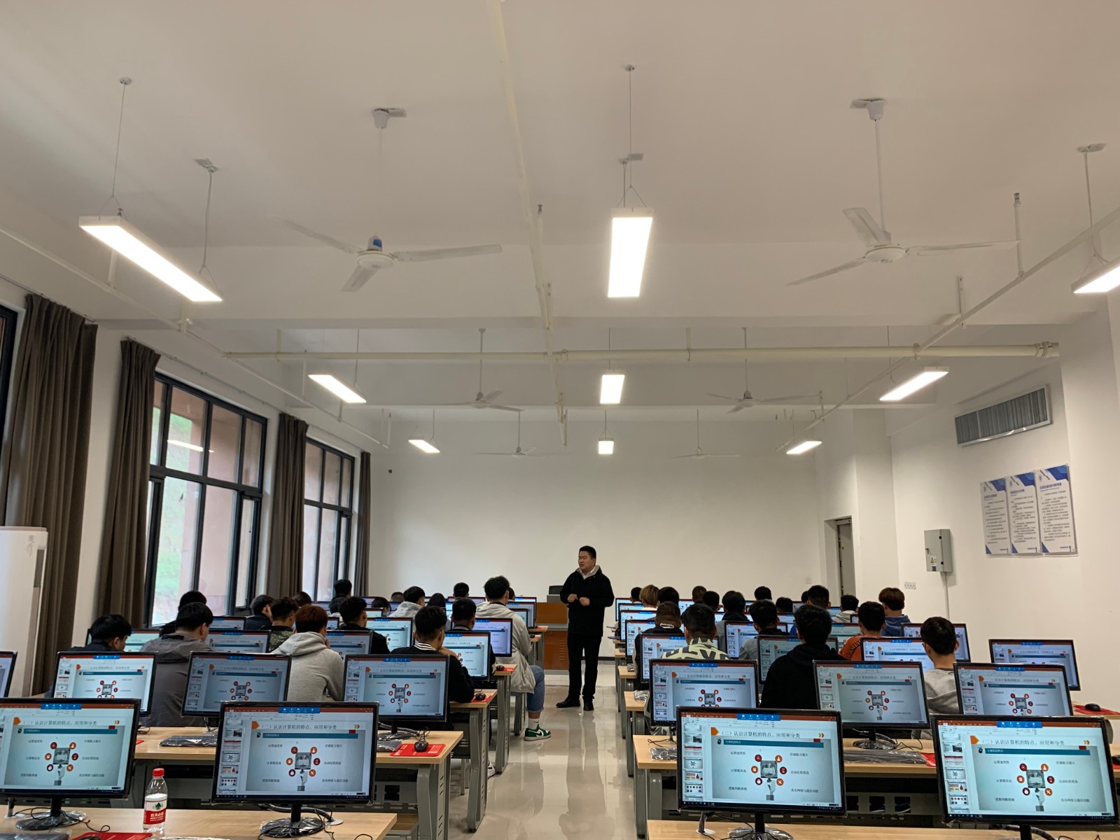 微信图片_2021101217015910.jpg